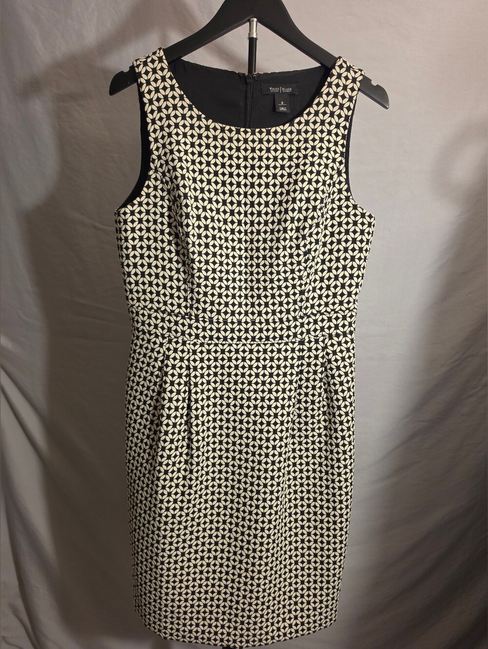 White House Black Market Black/White Geometric Sleeveless Sheath Dress Pockets 8